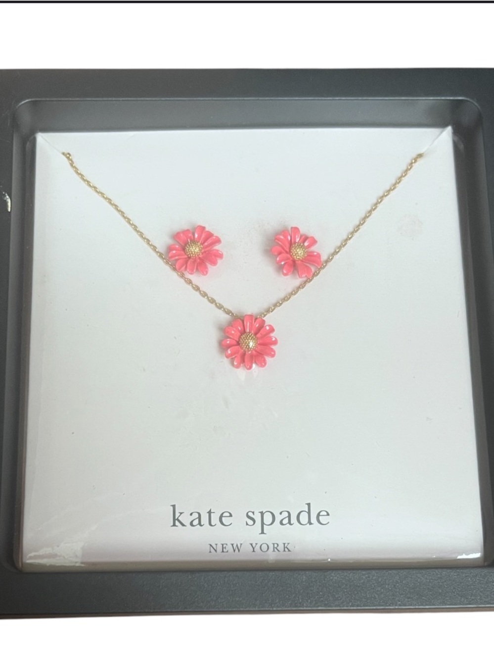 Kate Spade Into the Bloom Pink Daisy Necklace & Earrings Set – NWOT